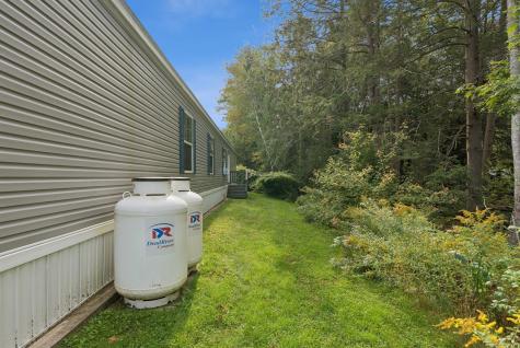 2 Haskell Circle Topsham ME 04086