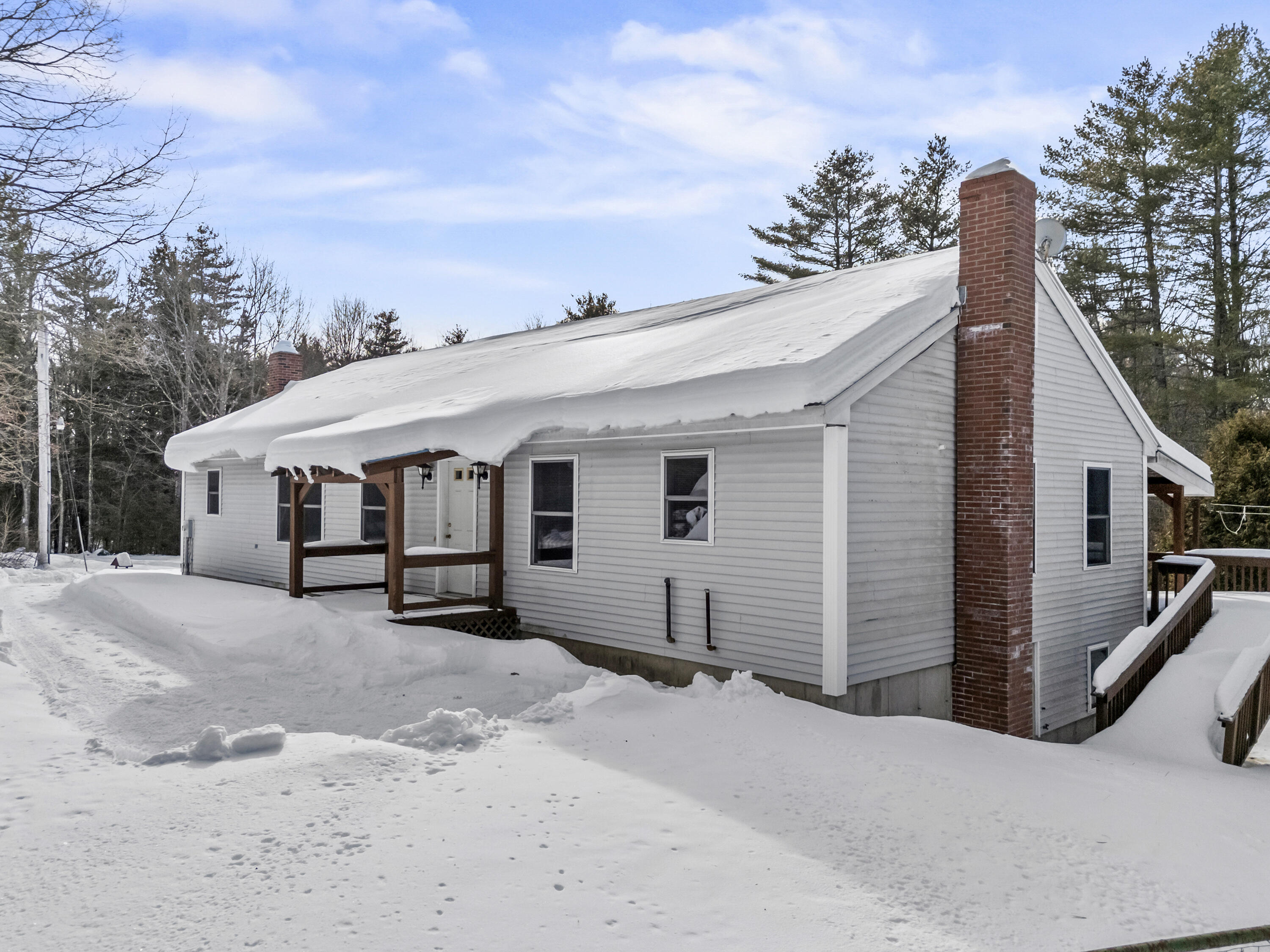 228 Lord Road Buxton ME 04093