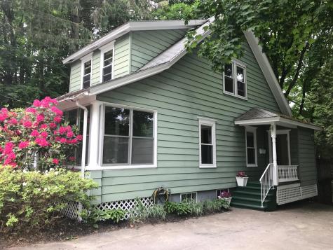 29 Oakland Street Auburn ME 04210