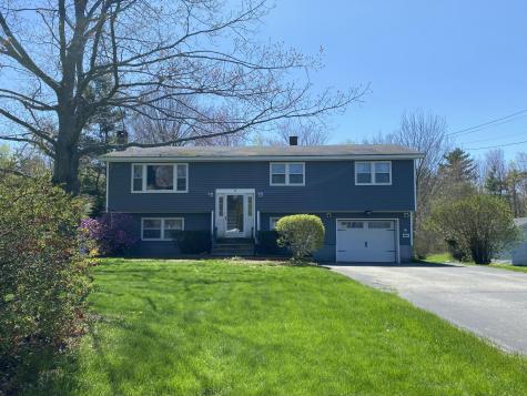 17 Canterbury Road Brewer ME 04412