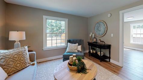 102 Cape Road Raymond ME 04071