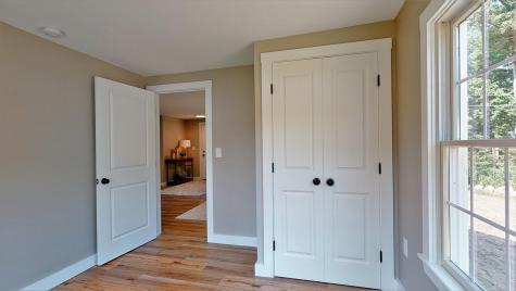102 Cape Road Raymond ME 04071
