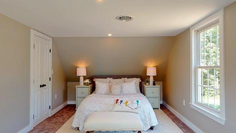 102 Cape Road Raymond ME 04071