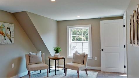 102 Cape Road Raymond ME 04071