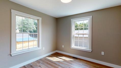 102 Cape Road Raymond ME 04071