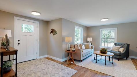 102 Cape Road Raymond ME 04071