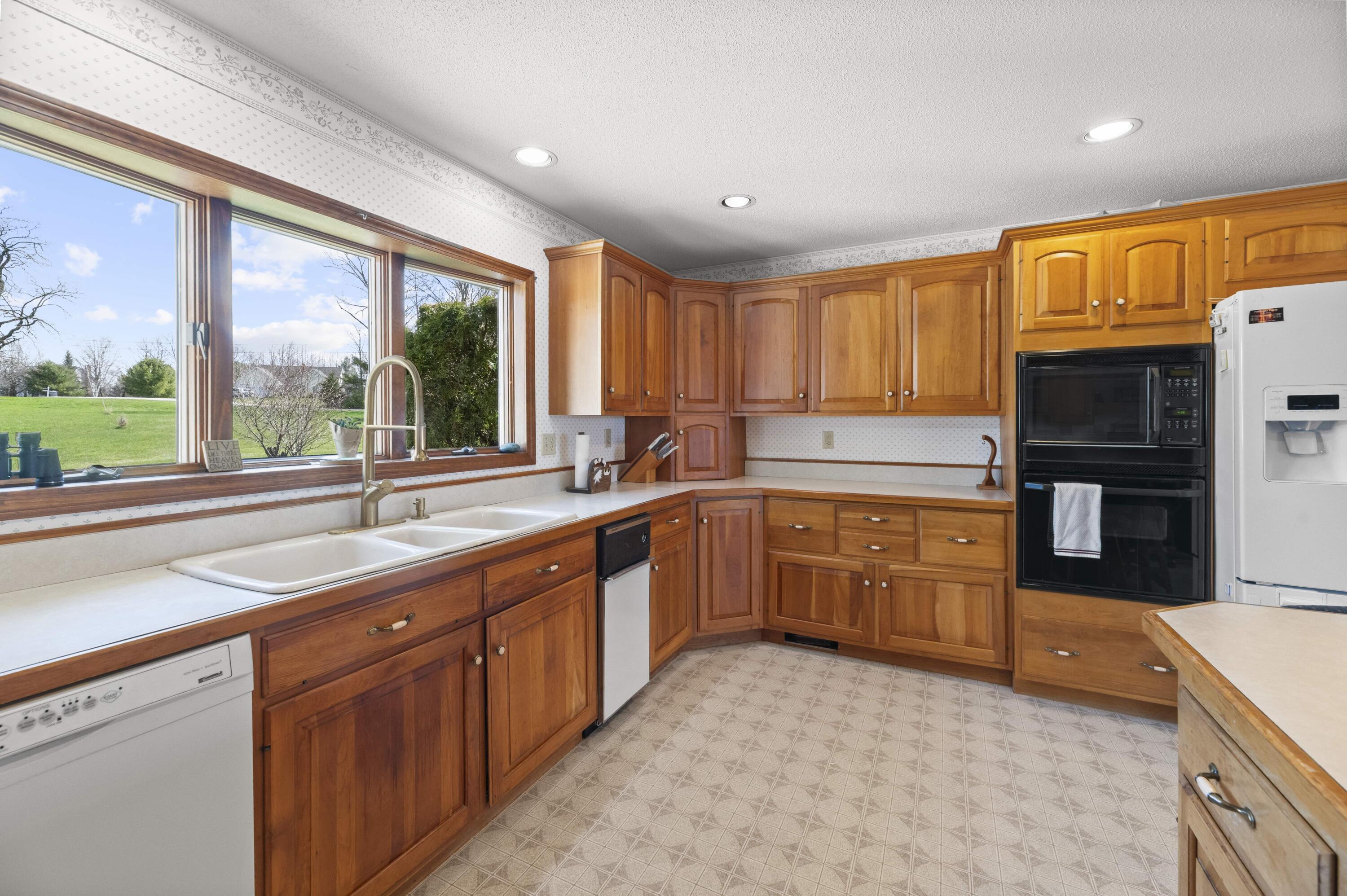 74 Comins Lane Eddington ME 04428
