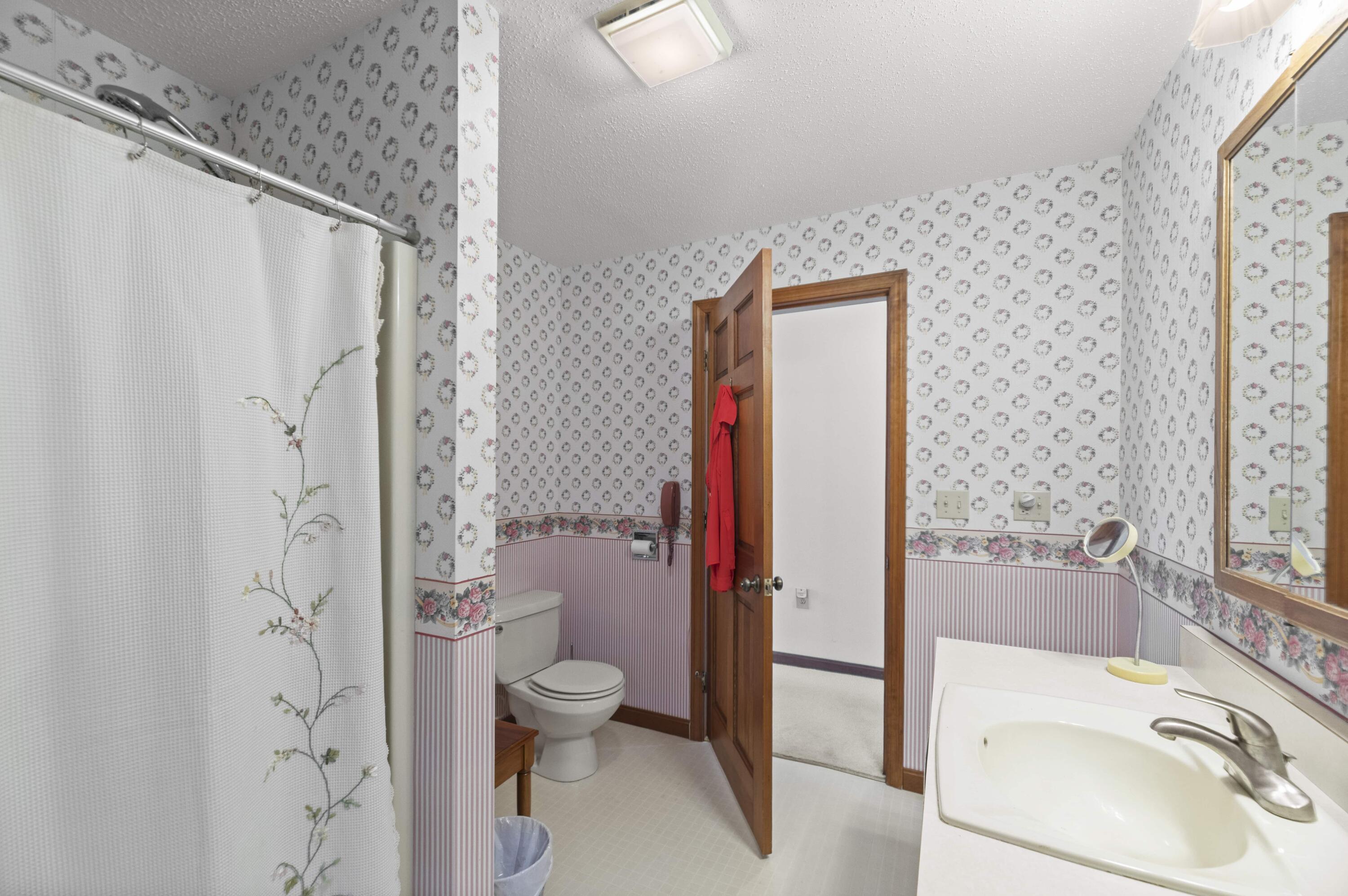 74 Comins Lane Eddington ME 04428