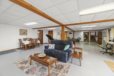 74 Comins Lane Eddington ME 04428