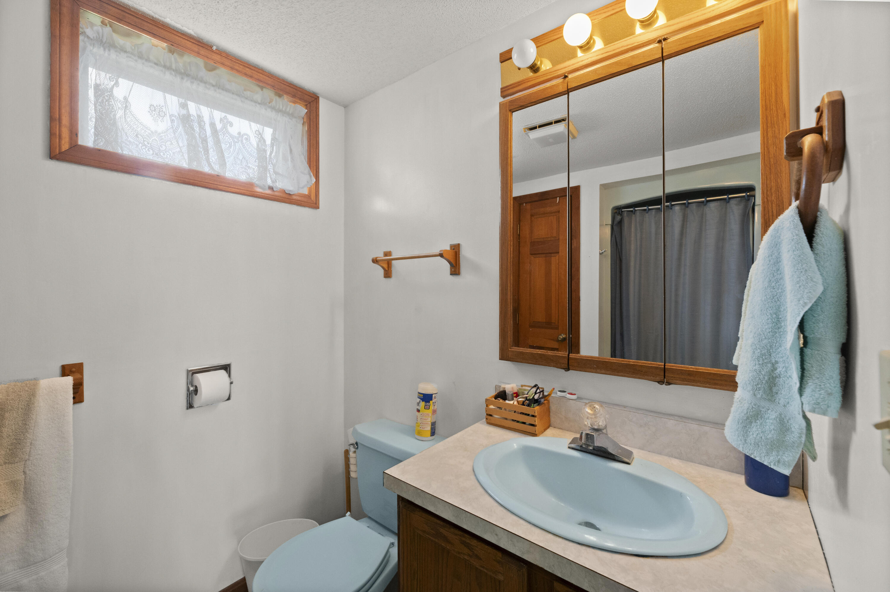 74 Comins Lane Eddington ME 04428