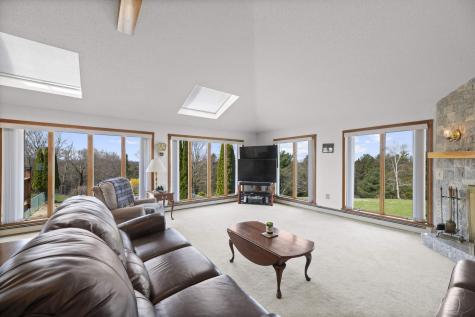 74 Comins Lane Eddington ME 04428