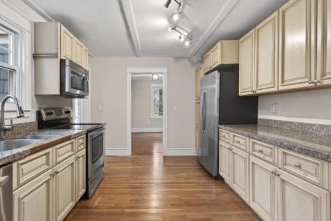275 Middle Road Falmouth ME 04105