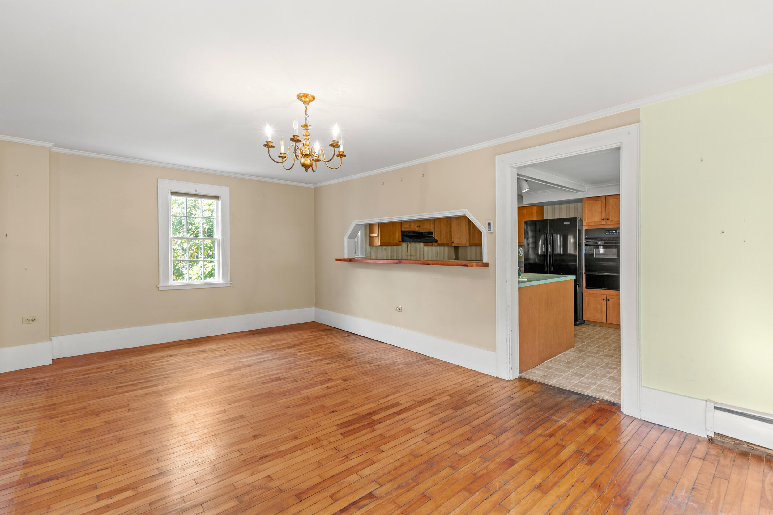 86 Pleasant Street Yarmouth ME 04096