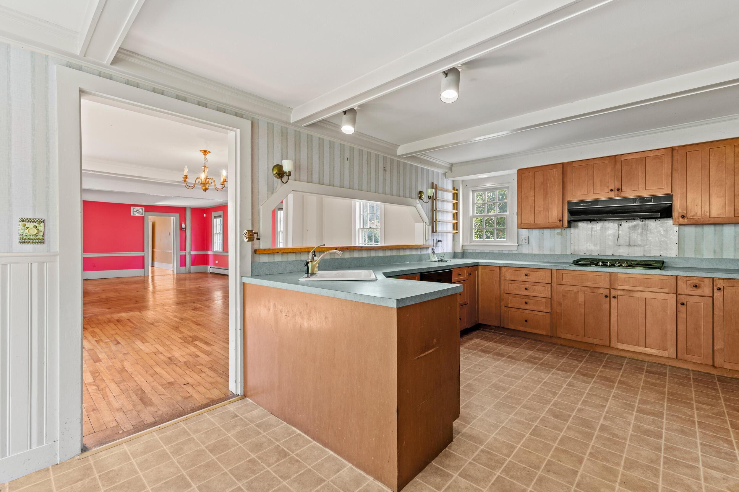 86 Pleasant Street Yarmouth ME 04096