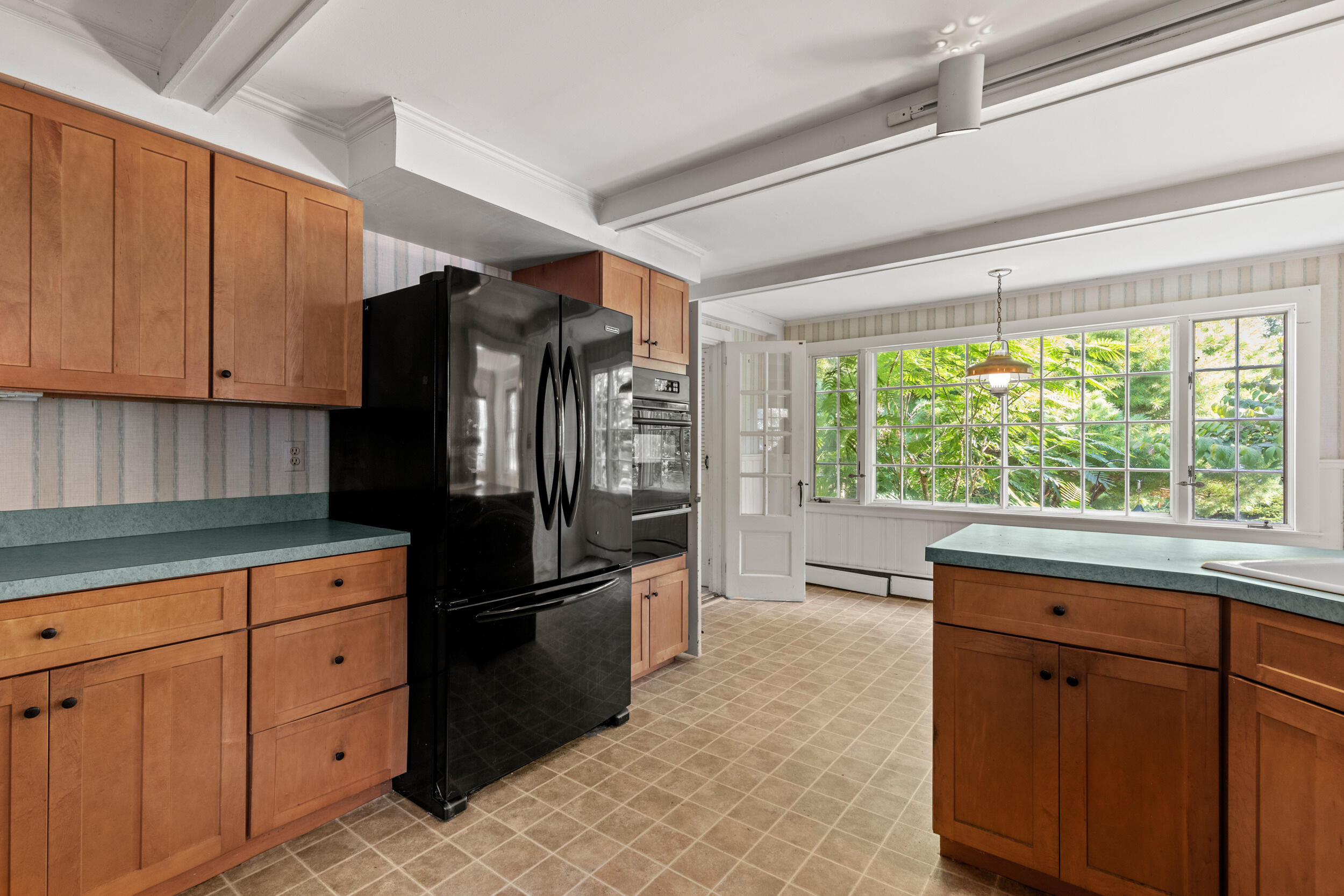 86 Pleasant Street Yarmouth ME 04096