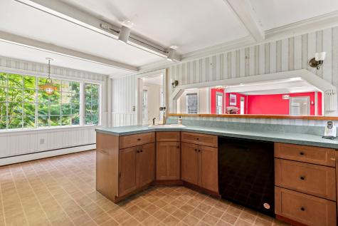 86 Pleasant Street Yarmouth ME 04096