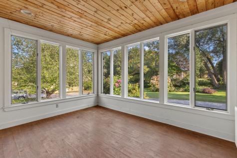 86 Pleasant Street Yarmouth ME 04096