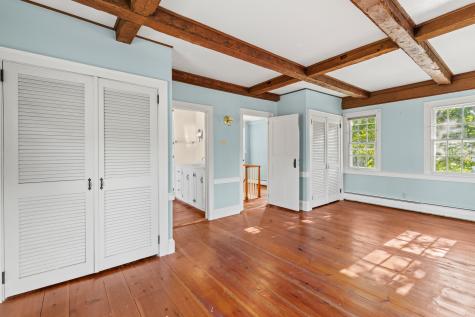 86 Pleasant Street Yarmouth ME 04096