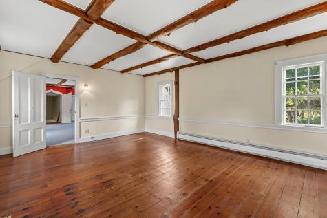 86 Pleasant Street Yarmouth ME 04096