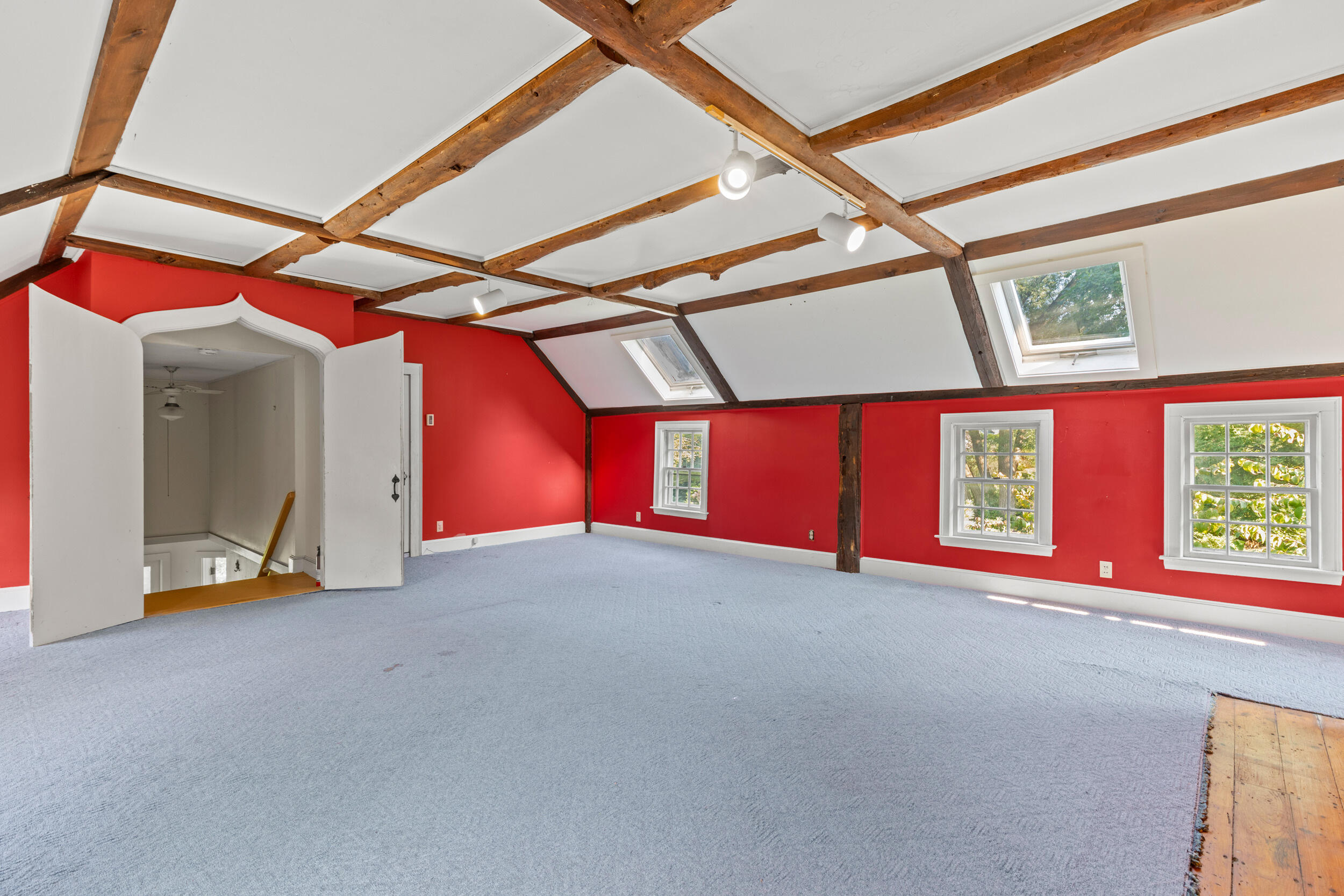 86 Pleasant Street Yarmouth ME 04096