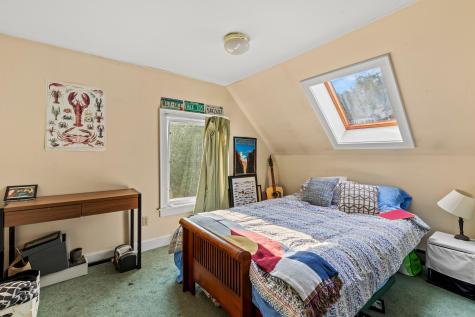 86 Pleasant Street Yarmouth ME 04096