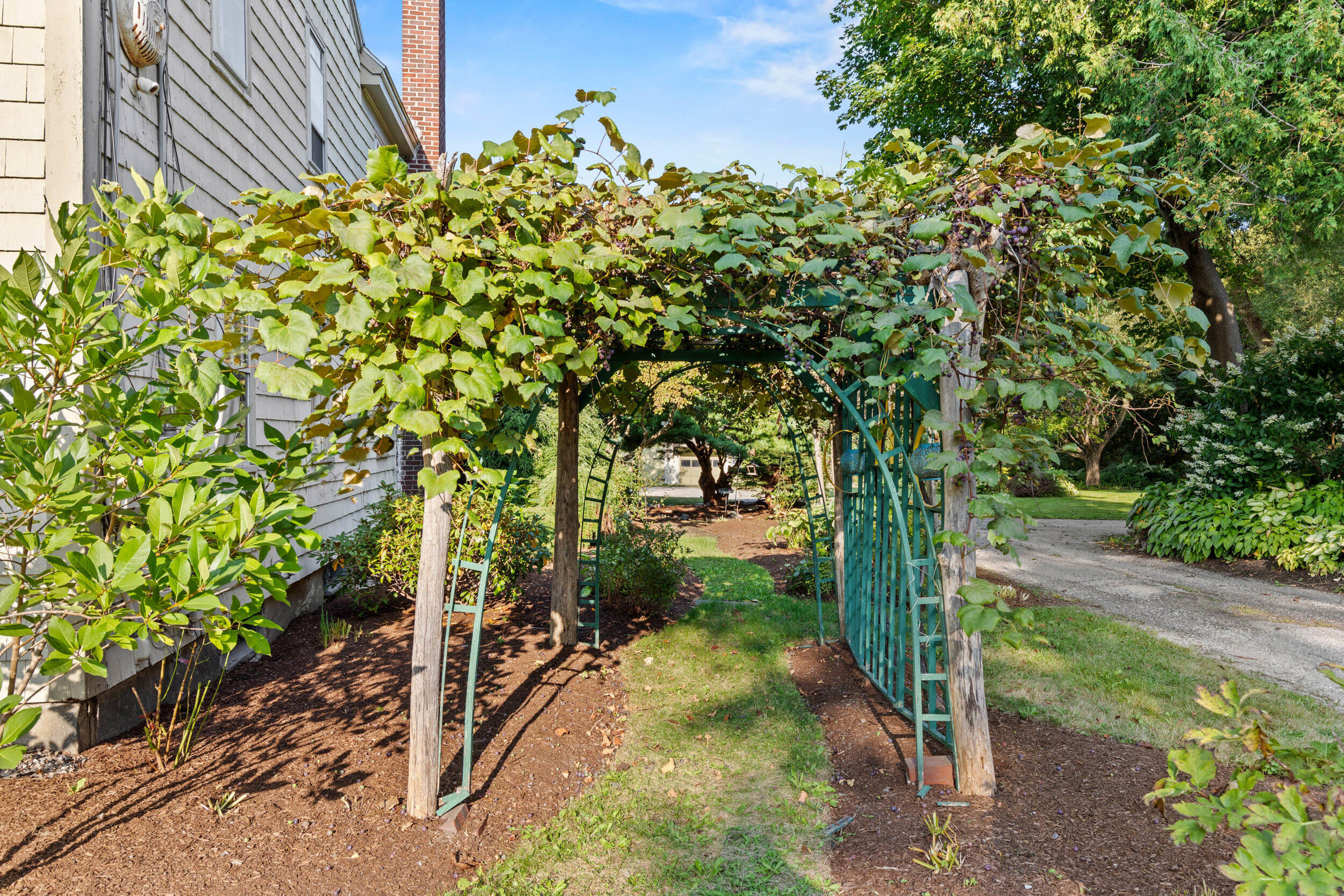 86 Pleasant Street Yarmouth ME 04096