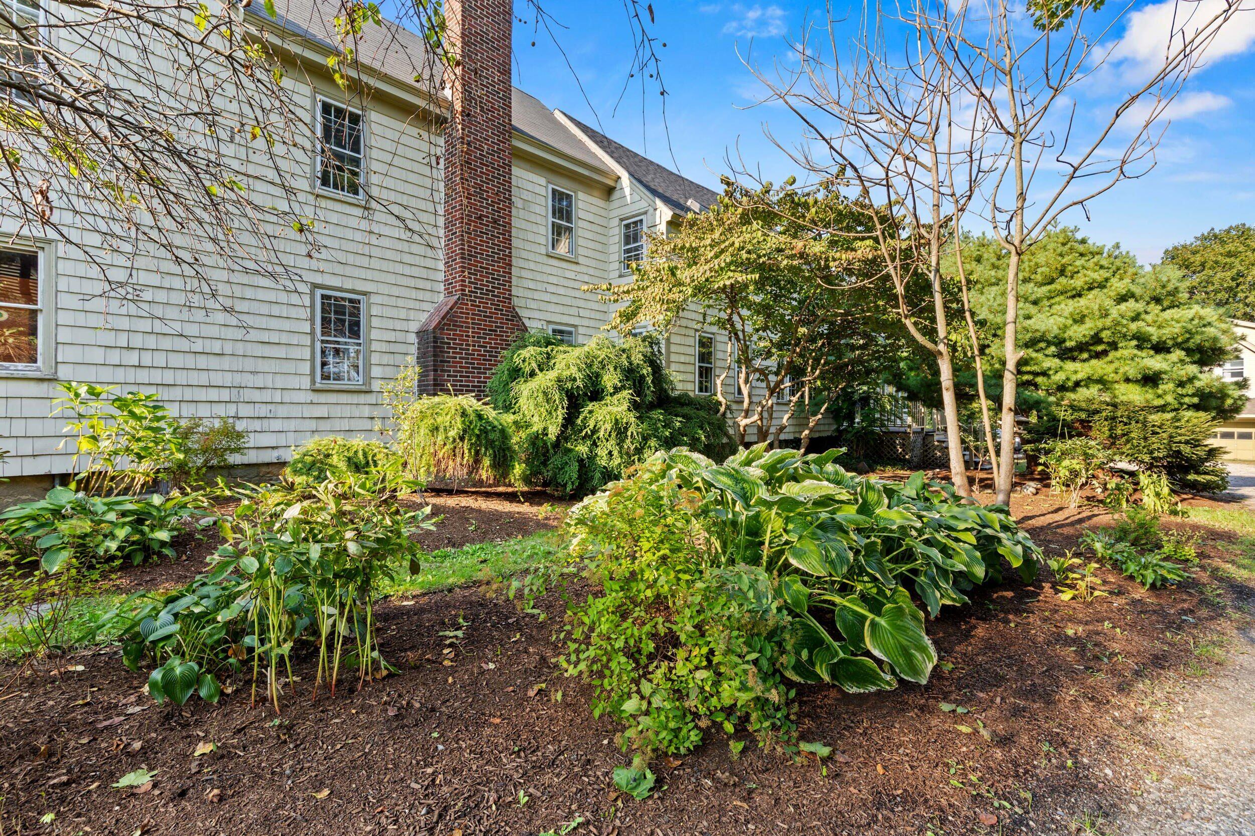 86 Pleasant Street Yarmouth ME 04096