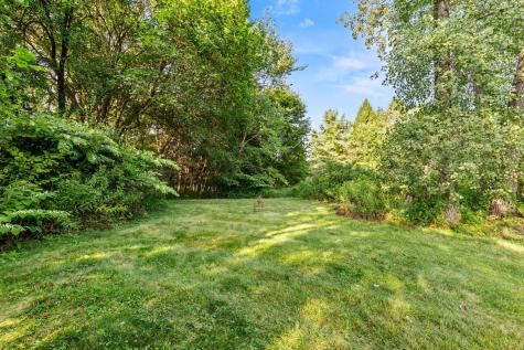 86 Pleasant Street Yarmouth ME 04096