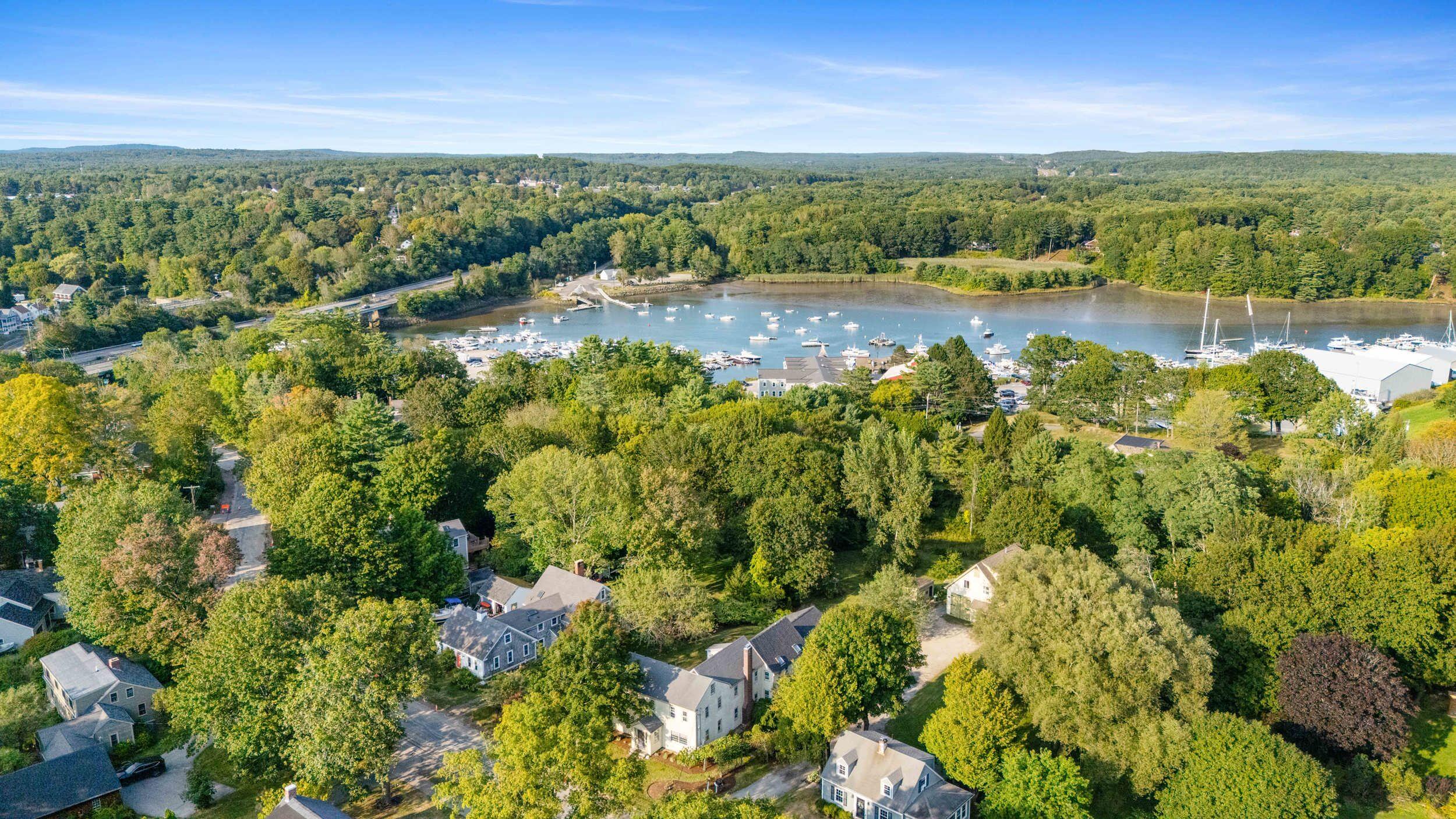 86 Pleasant Street Yarmouth ME 04096