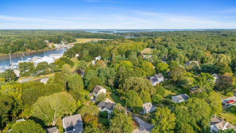 86 Pleasant Street Yarmouth ME 04096