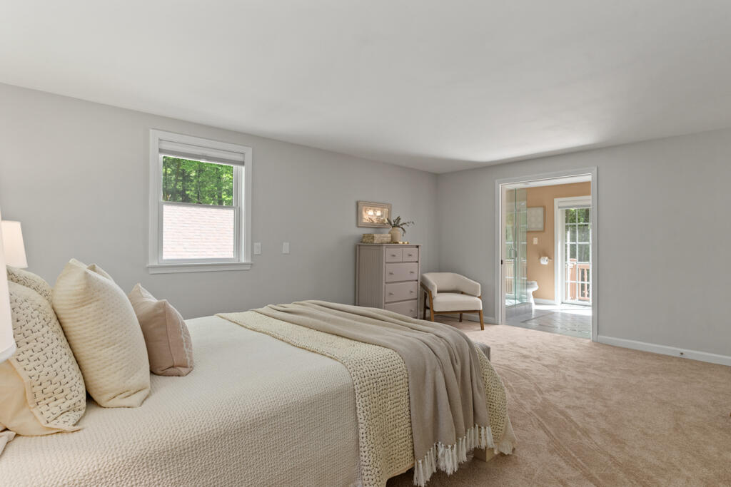 16 Pleasant Valley Road Cumberland ME 04021