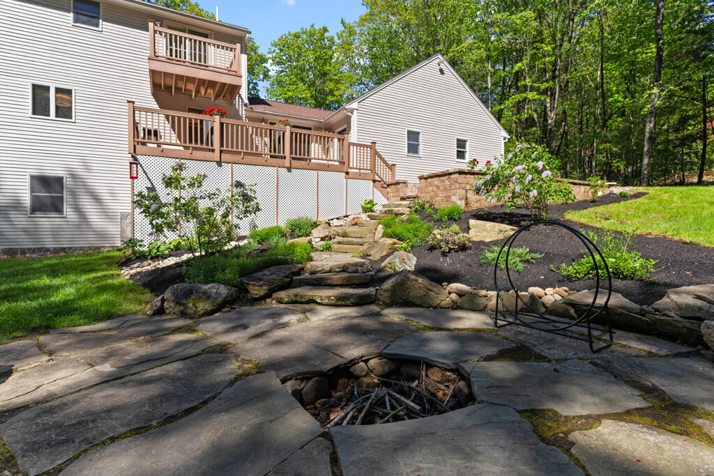 16 Pleasant Valley Road Cumberland ME 04021