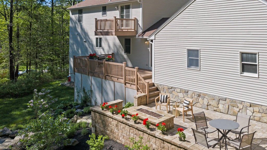 16 Pleasant Valley Road Cumberland ME 04021
