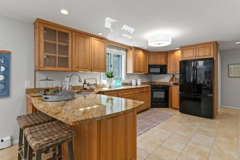 16 Pleasant Valley Road Cumberland ME 04021