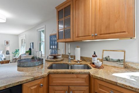 16 Pleasant Valley Road Cumberland ME 04021
