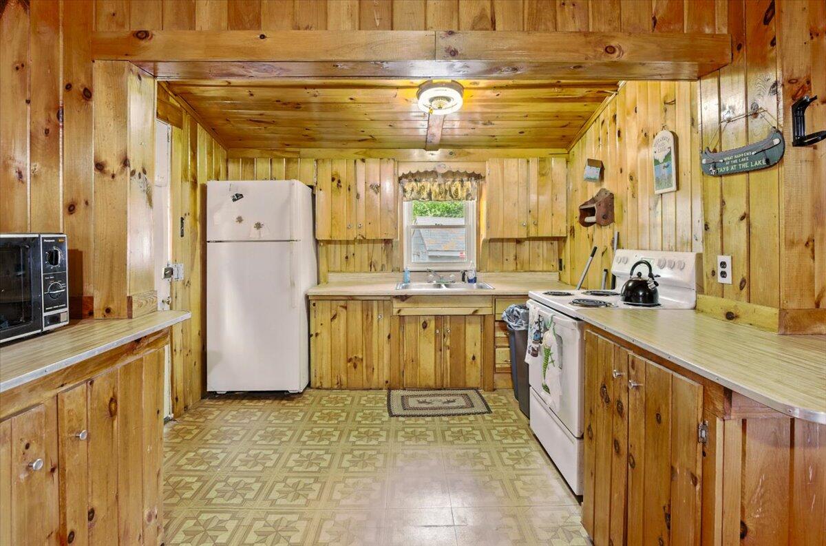 19 King Road Vassalboro ME 04989