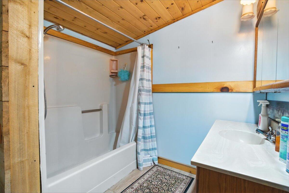 19 King Road Vassalboro ME 04989