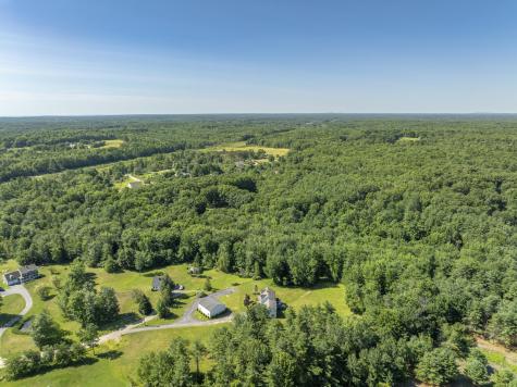 21 Jackies Way Gorham ME 04038