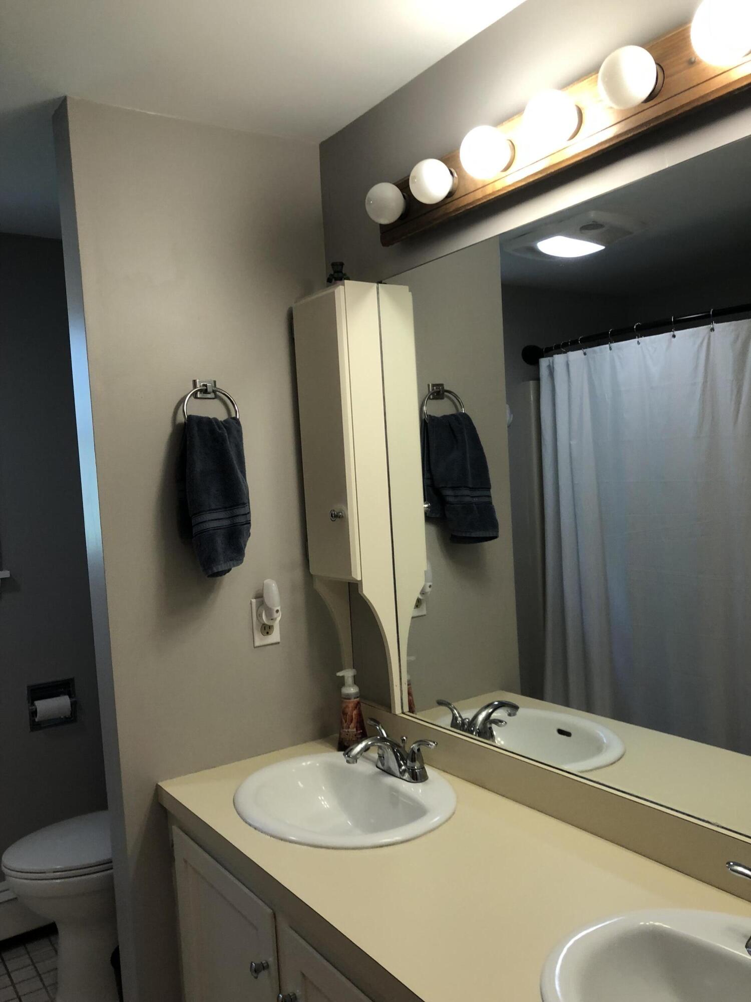 10 Robinson Drive Rockport ME 04856