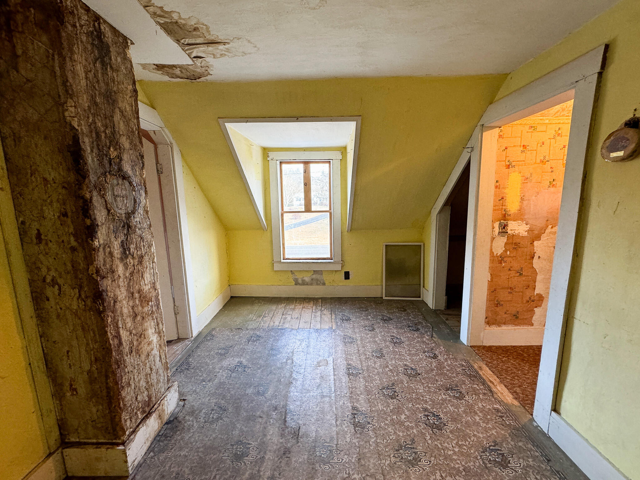 27 Riverside Street Kingfield ME 04947