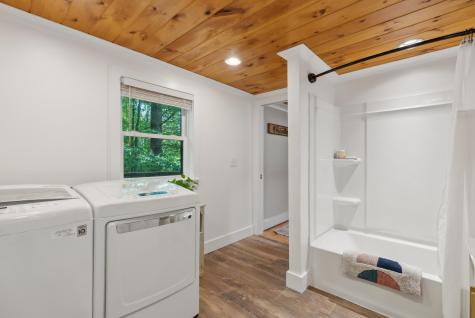 82 Harbor Road Naples ME 04055