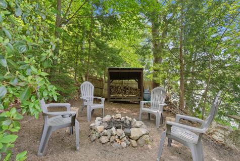 82 Harbor Road Naples ME 04055