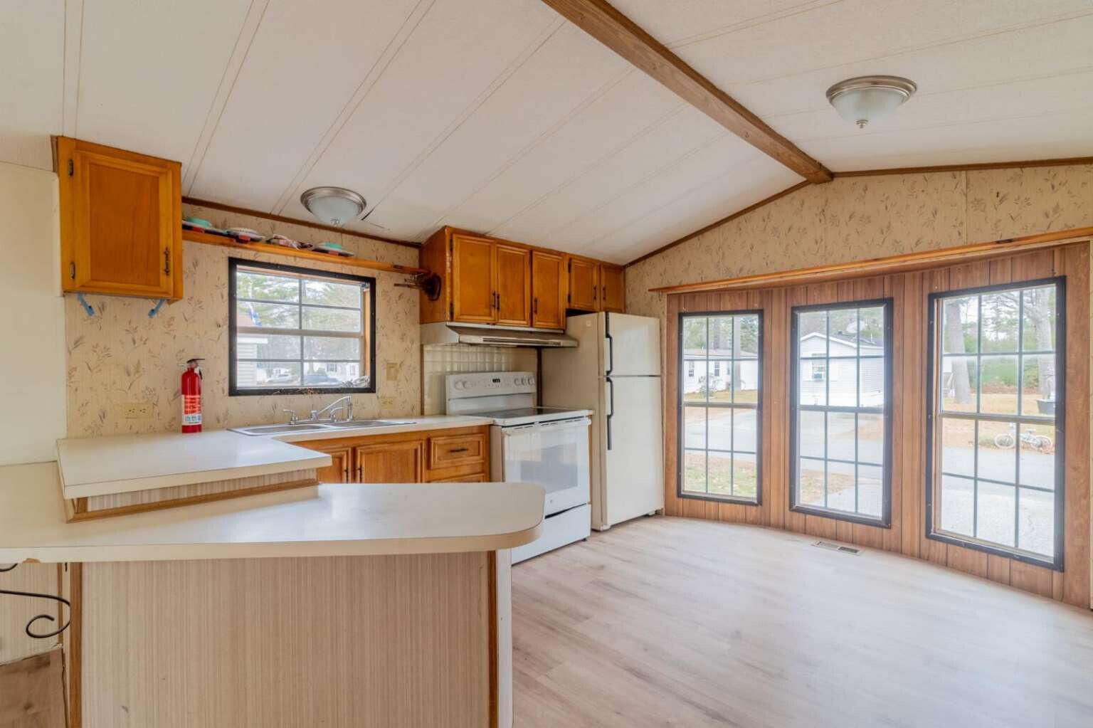 17 Tufton Street Brunswick ME 04011