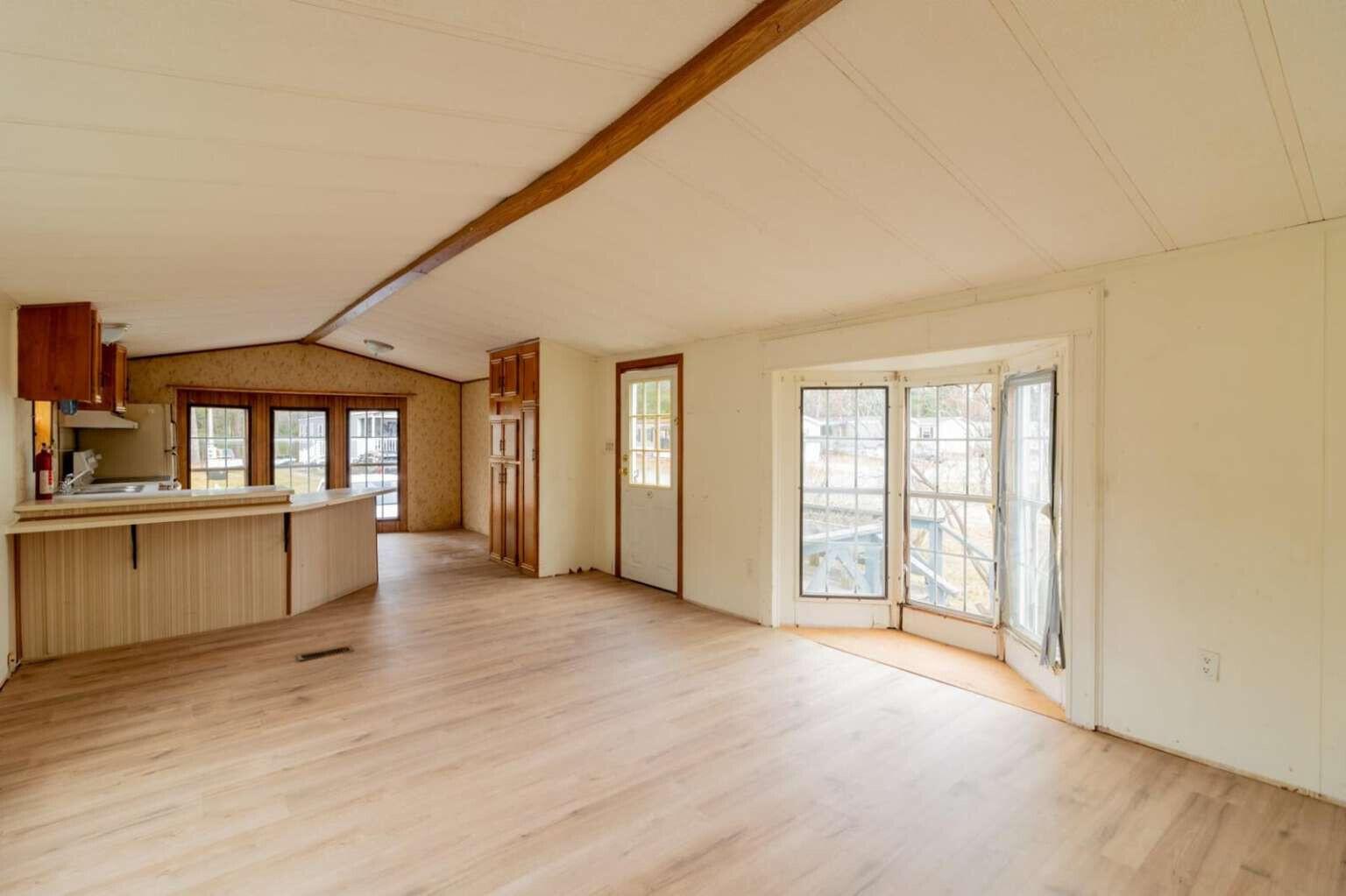 17 Tufton Street Brunswick ME 04011