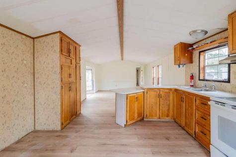 17 Tufton Street Brunswick ME 04011