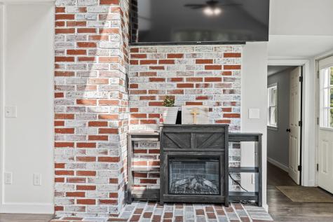 1083 Roosevelt Trail Windham ME 04062