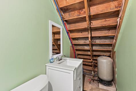 1083 Roosevelt Trail Windham ME 04062