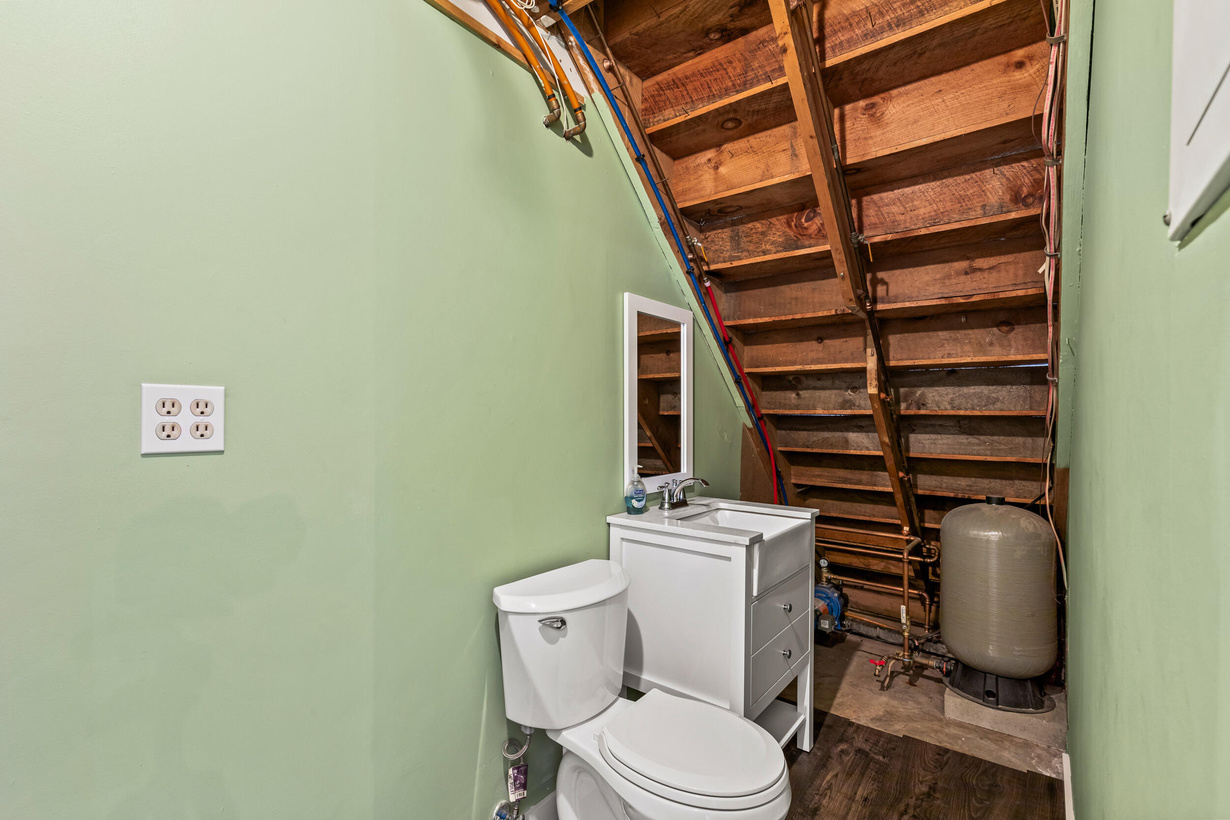 1083 Roosevelt Trail Windham ME 04062