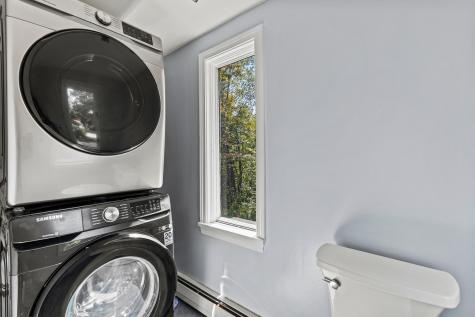 1083 Roosevelt Trail Windham ME 04062