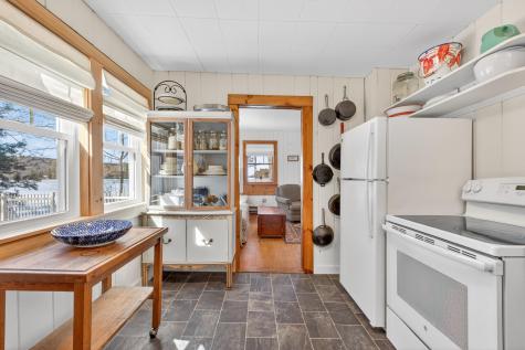 25 Katheryn Boulevard Casco ME 04015